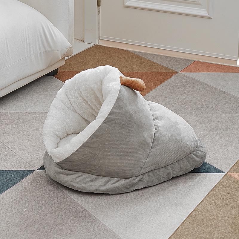 Plush Winter Warm Pet Nest: Cozy Cat & Dog Slippers, Large Space Dog House, Thickened for Comfort.