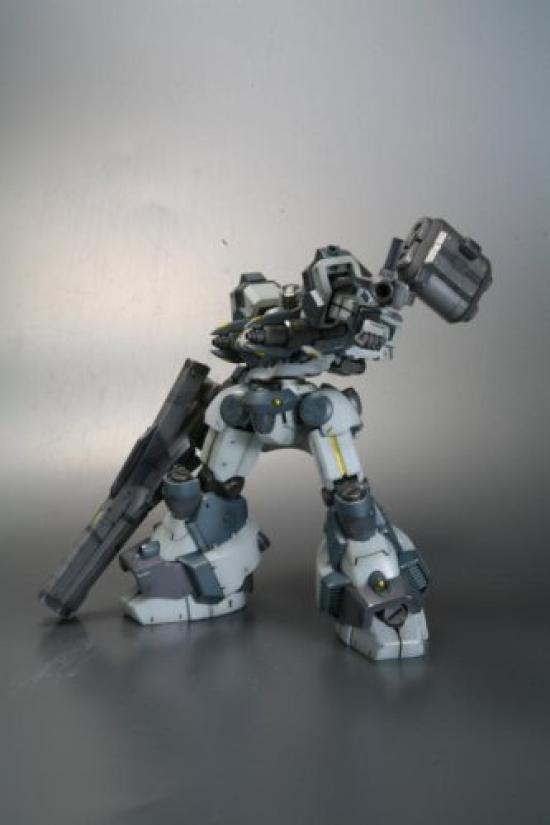 Kotobukiya Armored Core Mirage Fox Eye Scale Plastic Kit C04-ATLAS Ver. 1/72