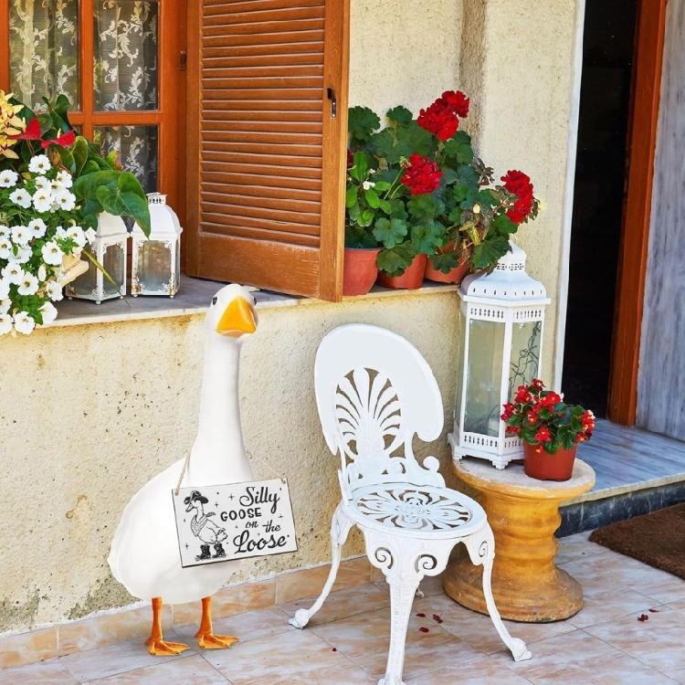 Artistic Garden Security Sign Porch Gooses Outfits Sign Decorations Suitable for Fences, Gardens, Lawns