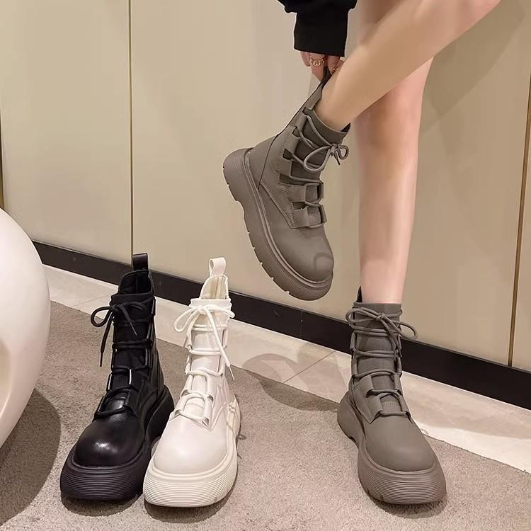 2025 new black knitted lace-up Martin boots women's 2025 new autumn short boots British wind locomotive short boots tide