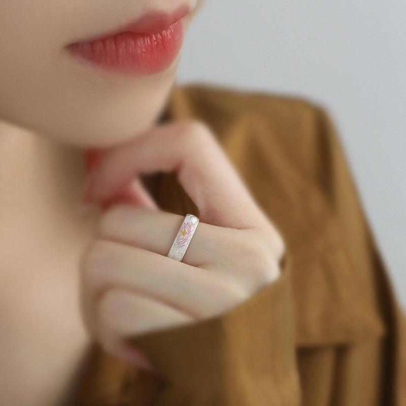 Chinese-Style Enamel Lotus Ring: Retro Artistic Gift for Girls