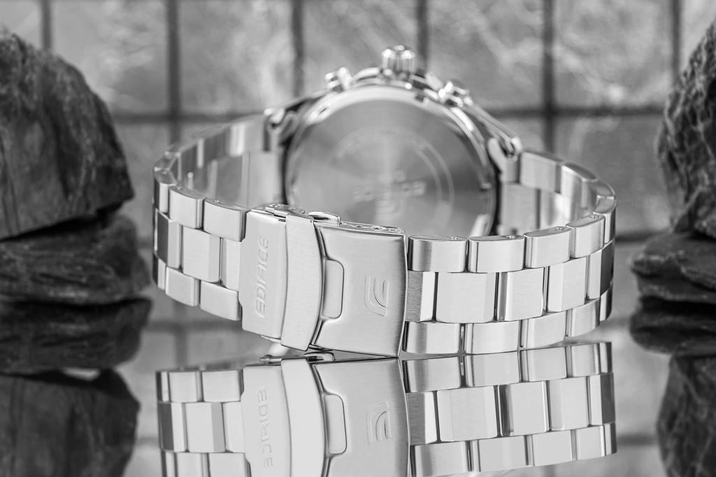 Herrenuhr CASIO EDIFICE EF-527D-3AVUEF + BOX