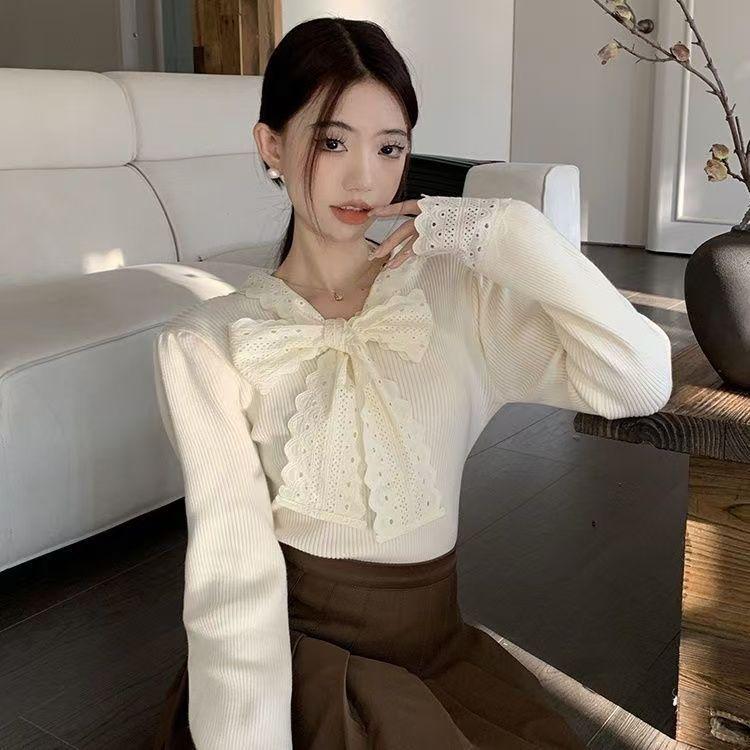 French Ribbed Lace Trim Slimming Top: Chic Autumn/Winter Base Shirt