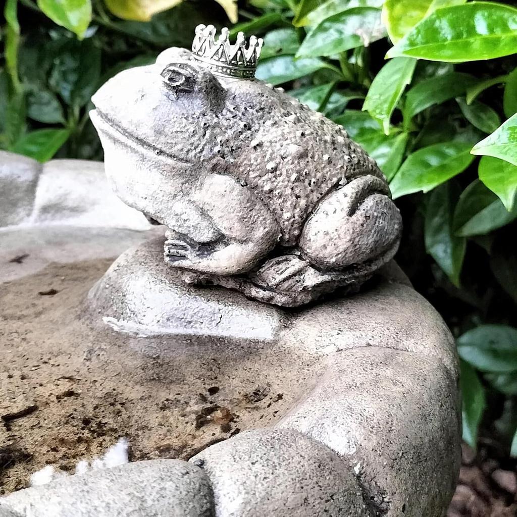 Dollhouse Mini Crown, Metal Doll Crown Dollhouse Miniature 1/12 Scale, Tiny Miniature Crown, Mini Alloy Crown, Dolls Headwear Accessories (4PCS)