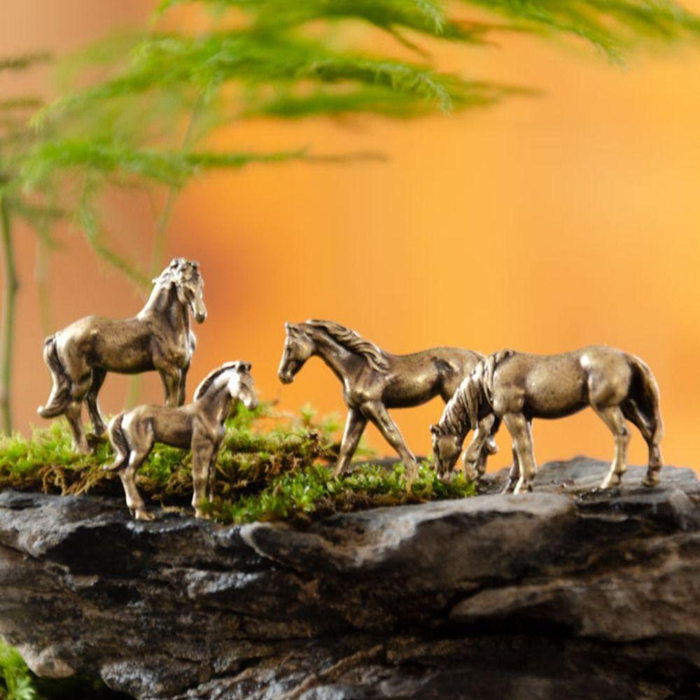 

2Pcs Antique Horse Brass Statue Mini Horse Feng Shui Ornament Horse Desk Craft Garden Style 1
