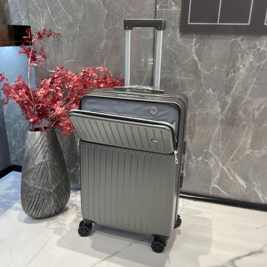 Stylish, Durable Large Capacity Trolley Case with Front Opening & TAS Lock