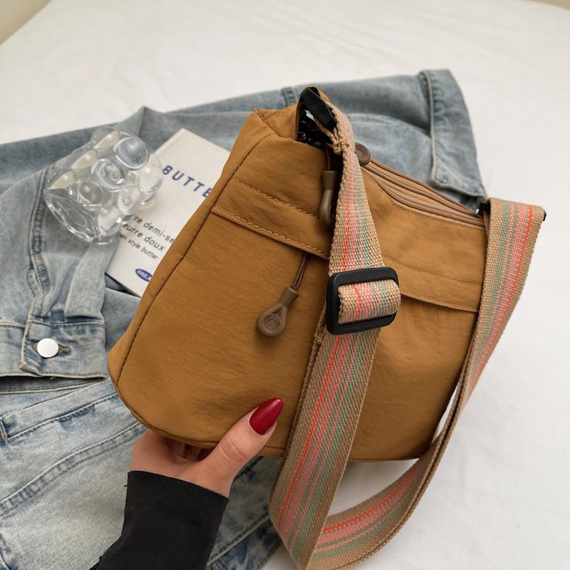 New Chinese Style Women's Shoulder Bag, Lightweight, Large Capacity, Trendy Multi-layer Crossbody Bag, Durable Nylon Cloth Bag