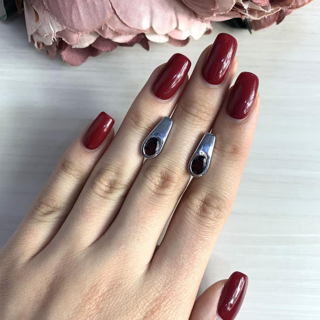 Silver Earrings with Natural Garnet (2030751)