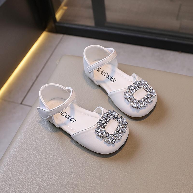 Sandals For Girls Spring Summer Soft Leather Princess Shoes Closed Toe Fashion Rhinestone Soft Sole Kids Shoe For Party Wedding