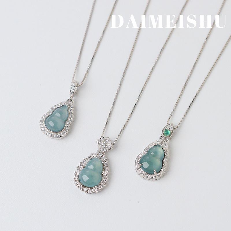 Elegant Jade Gourd 925 Silver Necklace - Luxury & Versatile Clavicle Chain