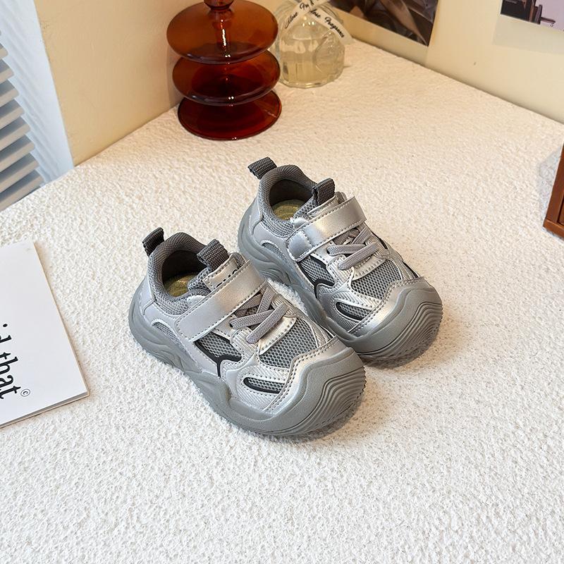 

Детские сетчатые дышащие кроссовки 2025 осень новые детские функциональные туфли для средних детей детская обувь для малышей с мягкой подошвой 21-25 yards, 50 pairs in the whole box