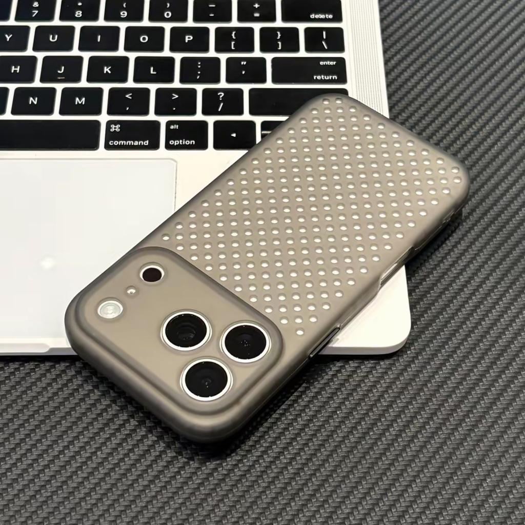 Ins Honeycomb Heat Dissipation Mesh Shell Is Suitable for Apple 17Pro Transparent Mobile Phone Case iPhone16/15/14 Matte 13