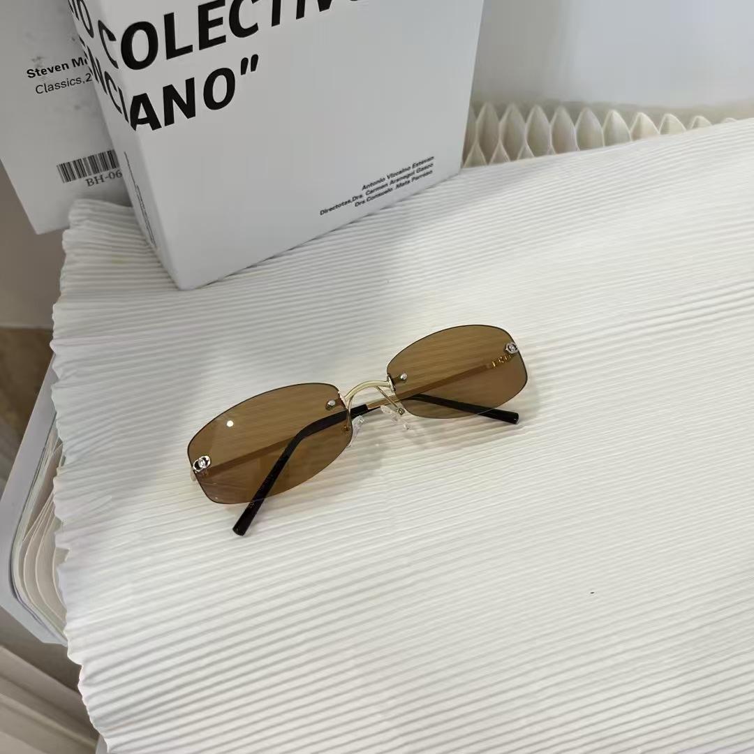 

Fashion Stylish Sunglasses For Women Rectangle Shape Rimless Sunglass Men Driving Travelling Sun Glasses For Women