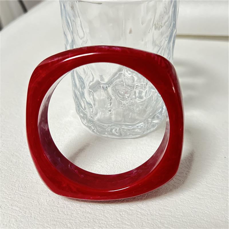 2026 Trend Acryl Übertrieben Unregelmäßig Geometrische Armreifen für Damen Harz Bunt Statement Armband Schmuck Geschenke