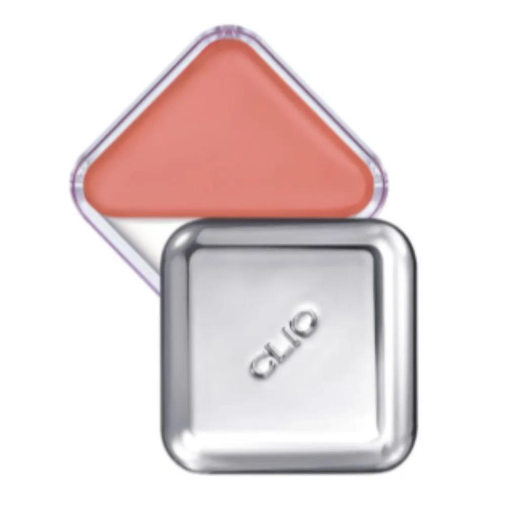 

Clio Lip & Cheek Swatch Glow Tab Volume 001 Peach Flush
