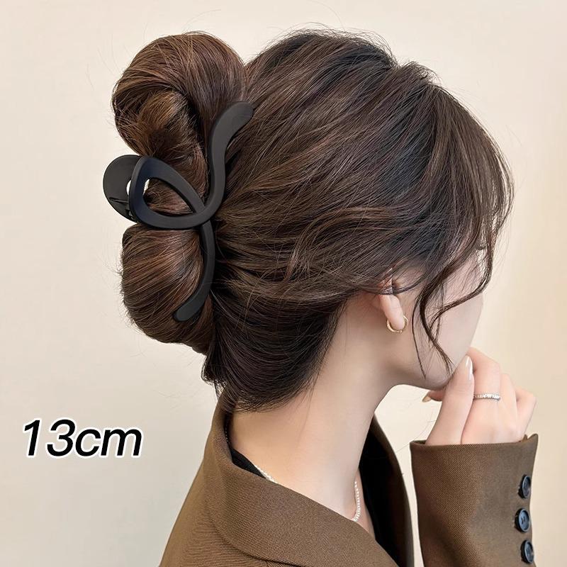 Elegant Large Hair Claw Clip for Thick Hair - High-End Korean Updo Shark Clip