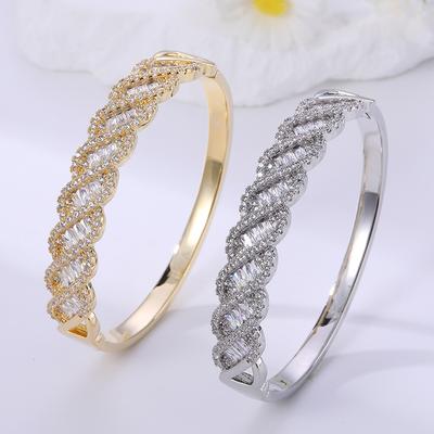 European and American Style Twist Bracelet for Girls, High-end Light Luxury Bracelet