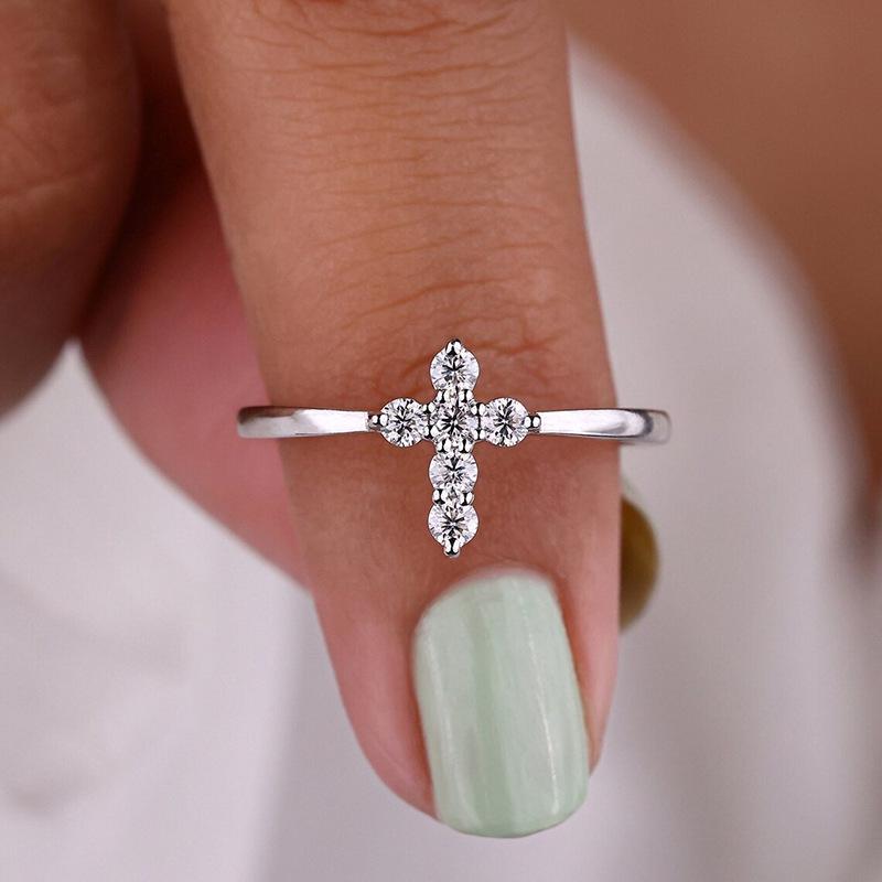 Stylish Women's Micro-set Sweet Temperament Ring - European, American, Japanese & Korean Style