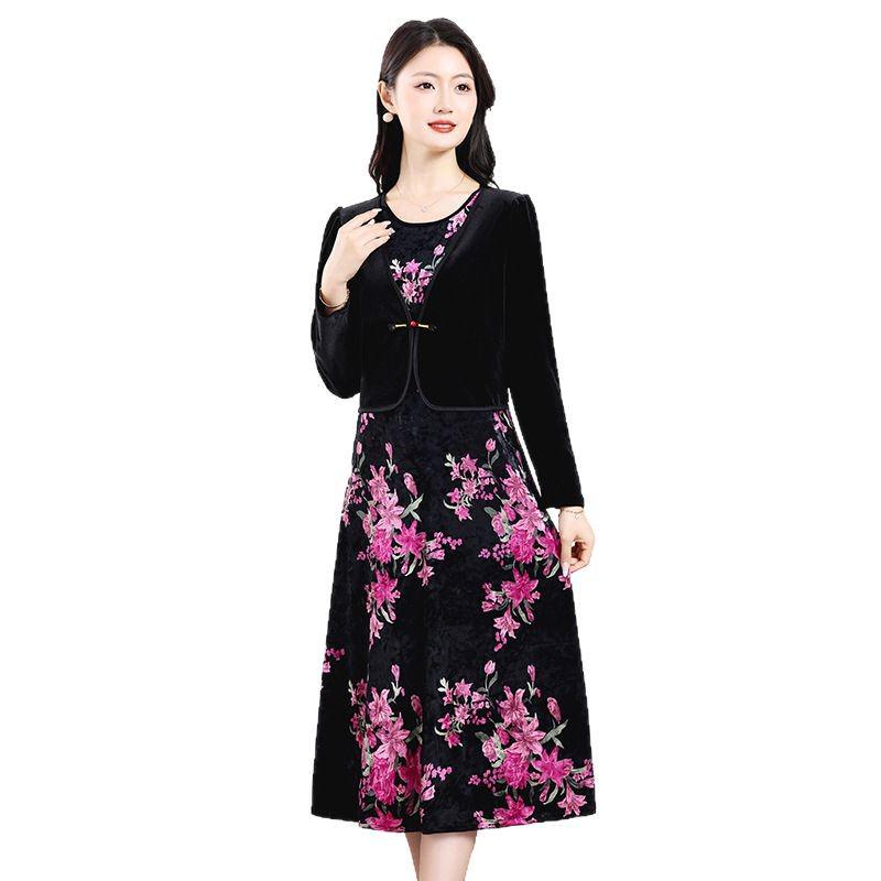 Gold Velvet Patchwork Two-Piece Dress for Middle-Aged Women - Age-Reducing and Stylish Long-Sleeved Attire for Spring and Autumn