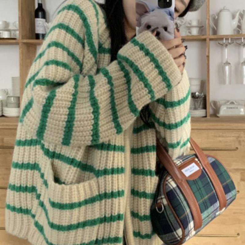 

Зеленый полосатый короткий свитер-пальто для женщин, весенний свободный ленивый стиль, французский винтаж, карманный вязаный кардиган M