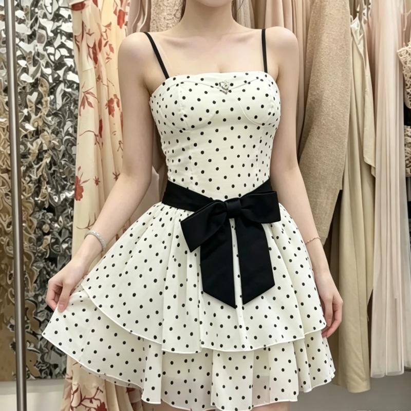 New Summer Daughter Wind Polka Dot Suspender Dress Women's Bow Waist Thin Cake Dress Princess Dress
