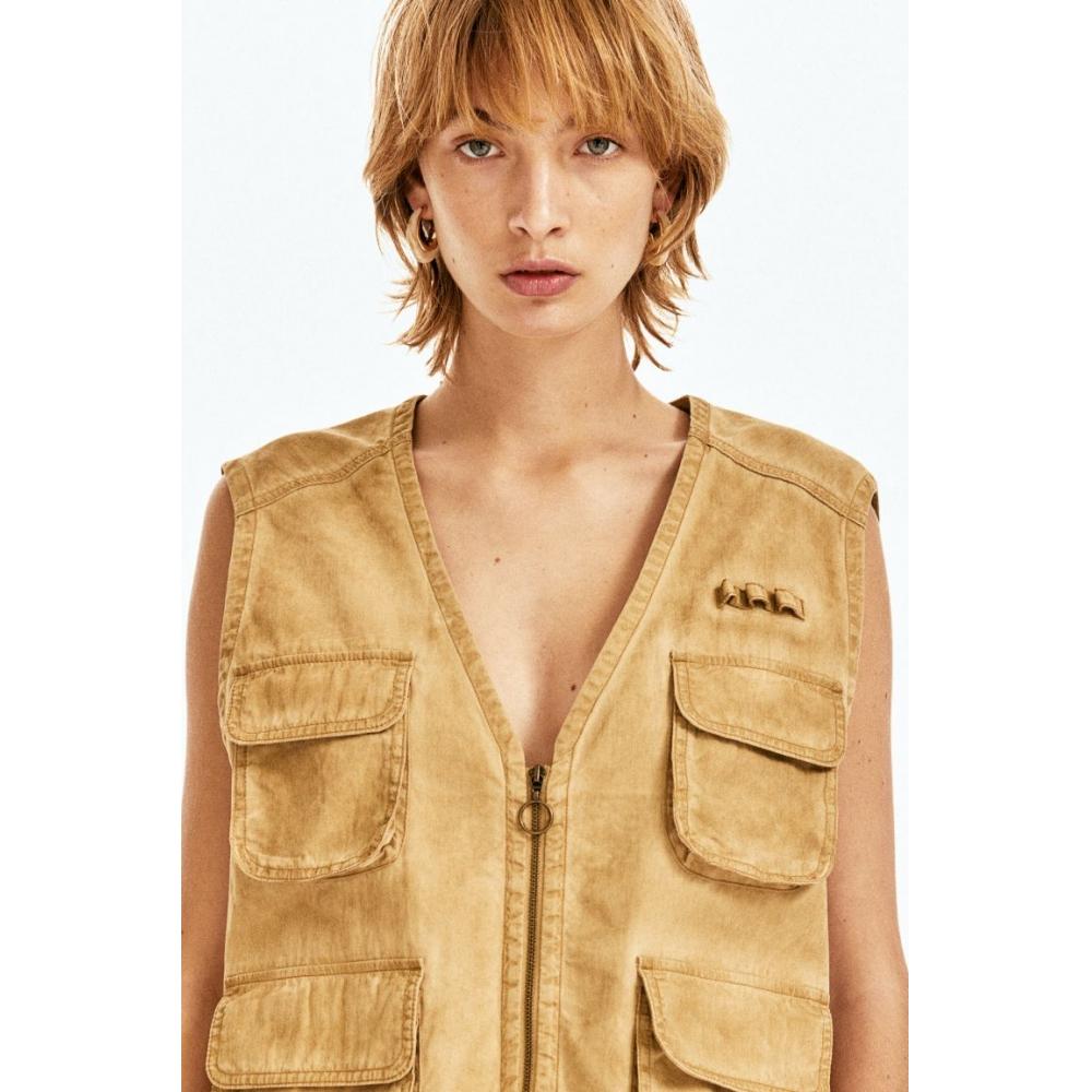 

Жилет-карго HM бежевый