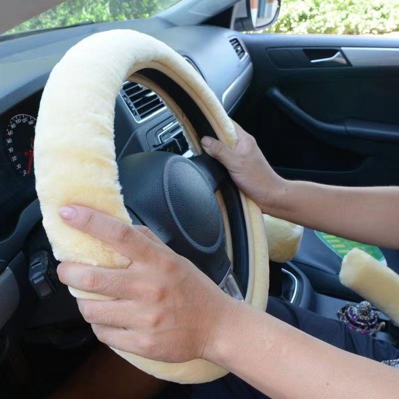 Winter Short Plush Car Steering Wheel Cover Super Tactile Warm Handle Universal Anti-Slip Sweatproof for Men And Women
