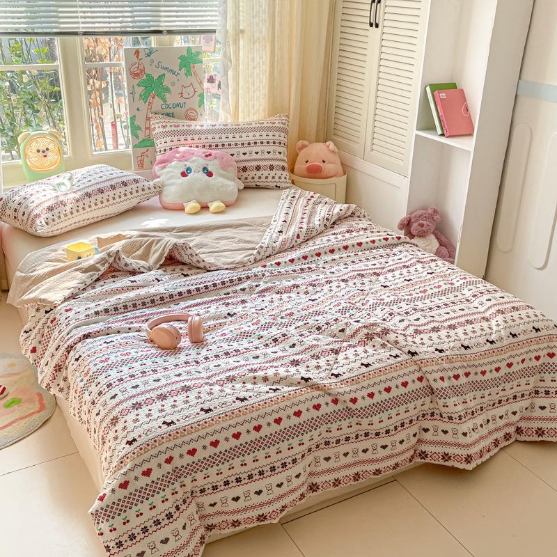 Maternity & Baby Summer Cool Quilt - Machine Washable, Breathable Cooling Blanket for Dorms & Kids