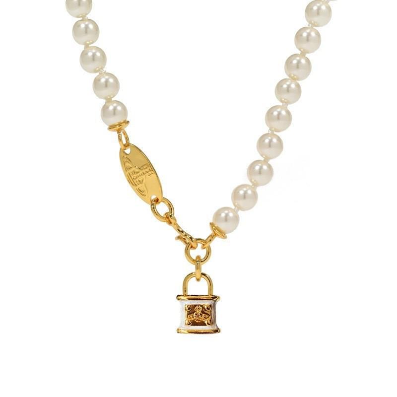 Empress Cixi Retro Choker: Women's Pearl & Gold Lock Planet Design Clavicle Necklace