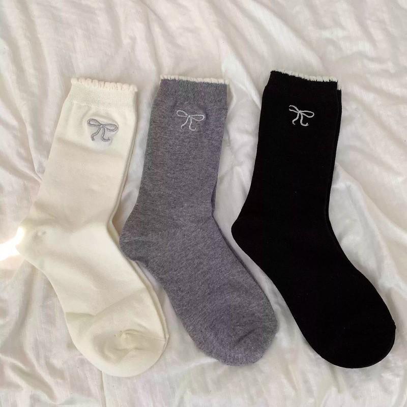 Women's Bowknot Sweet Autumn/Winter Cotton Mid-Calf Socks - Blogger Style 2026, Breathable & Stylish