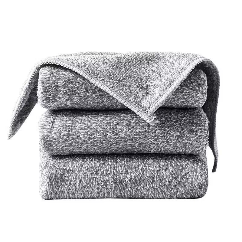 Silver Double-Sided Steel Wool Dishcloth - Non-Stick, Oil-Resistant Scouring Pad for Kitchen Cleaning