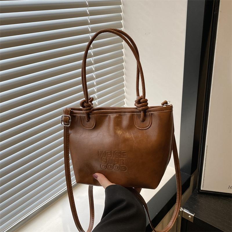 High end Niche Bag for Women New Trendy and Fashionable Crossbody Bag for Women Ins Retro Versatile One Shoulder Handbag
