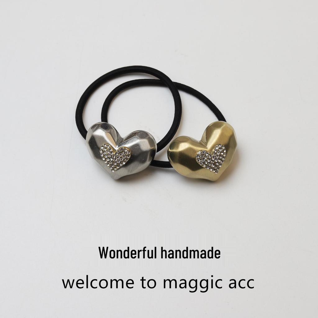 Korean & Japanese-Style Heart Bear Hair Tie: Trendy, Versatile, Textured Elastic Band for Ponytails - Women's Hair Accessory