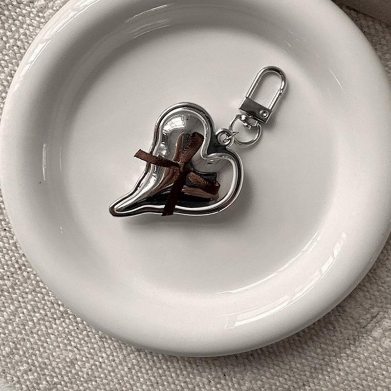 Love Heart Shaped Keychain Charm Pendant Silver Sturdy Alloy Keyring with Imitation Pearls for Bags Decoration