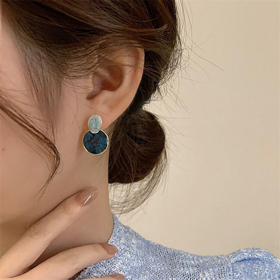 Fashion Elegant Geometrical Earrings Retro Blue Enamel Round Stud Earrings for Women Brincos 2C003