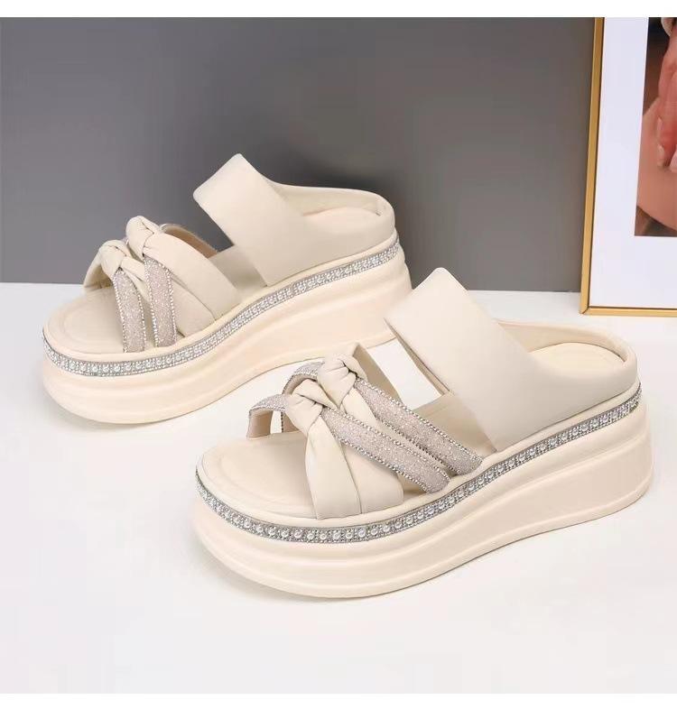 

One-word rhinestone wedge sandals women s summer 2025 new outer wear beach shoes high heels platform small slippers 39 белый