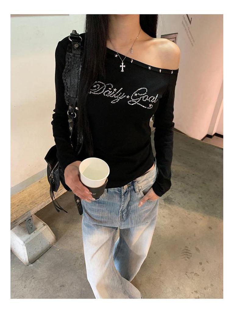 Retro Rhinestone Cold Shoulder Long Sleeve T-shirt in Black - Slim Fit Off-the-Shoulder Top for Women, Spring/Autumn European & American Style.