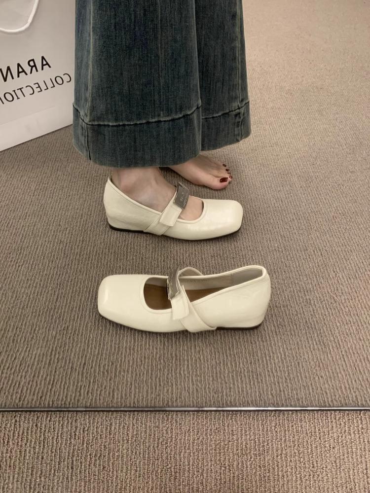 French Evening Shoes with Inner Height Increase Soft Leather Grandma Shoes Women's Versatile Commuter Wedge Heel White Single Shoes Mary Jane