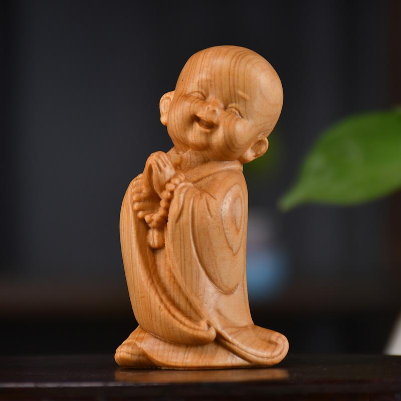 

Різьба по масиву дерева скульптури та фігурки молодого буддійського ченця Милі прикраси та аксесуари для дому, кімнати, автомобіля, офісного столу