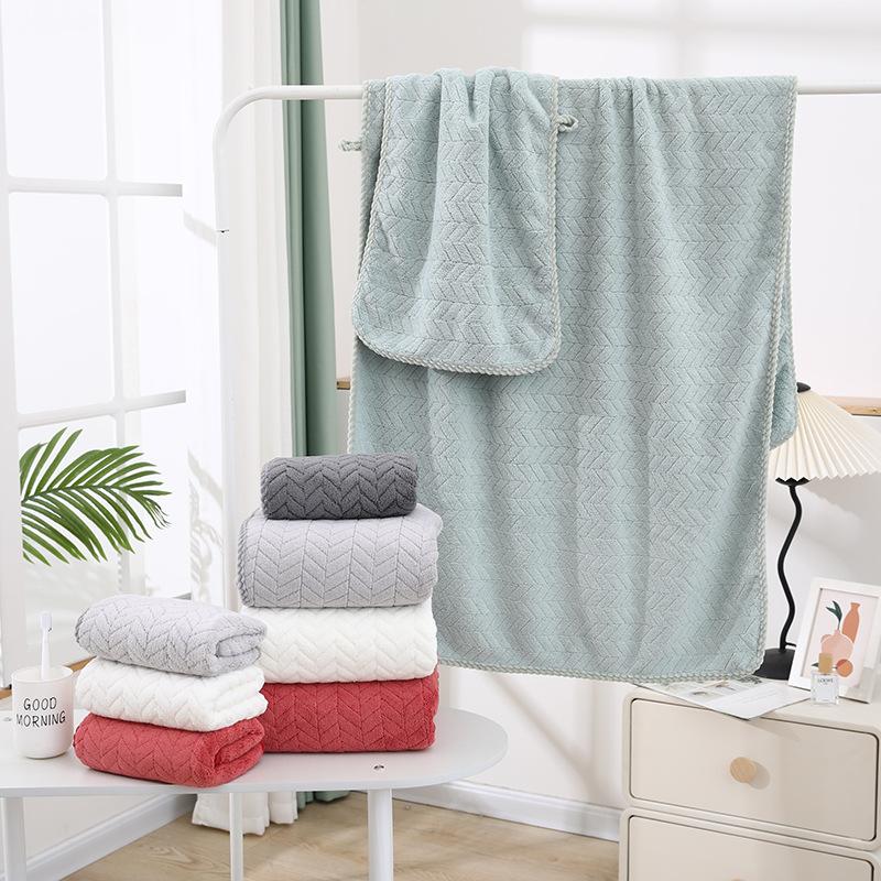 Hochwertige dicke Badetücher aus Korallenfleece, weiche und saugfähige Handtücher, Sport-Strandtücher für den Heim- und Hotelgebrauch