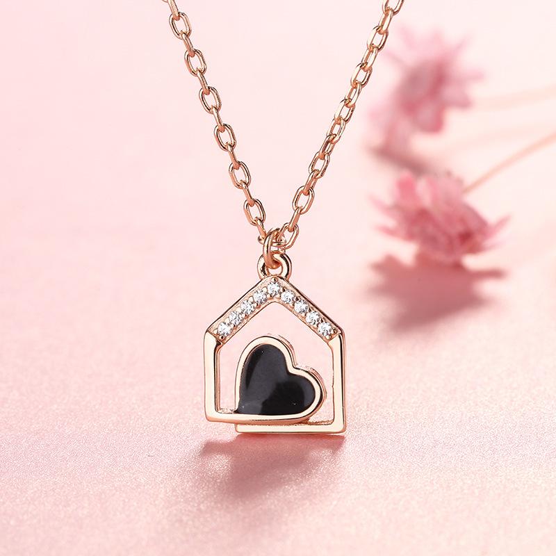 Heart Hut Diamond Necklace Mori Niche Design Pendant Fashion Light Luxury Collarbone Chain