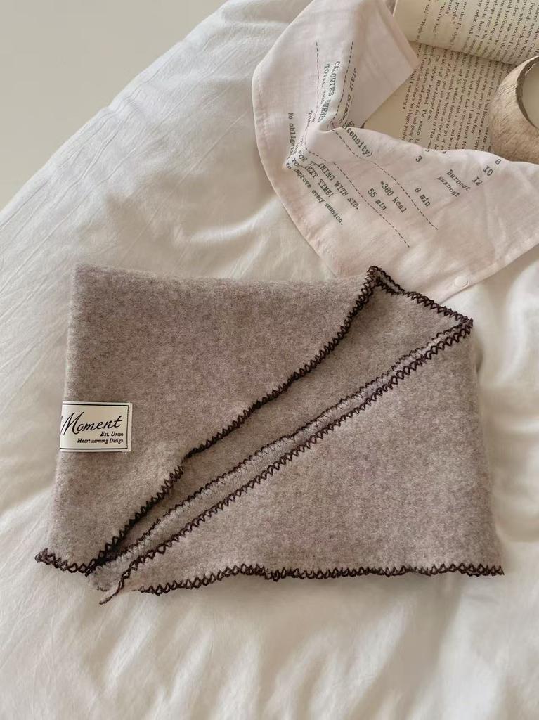 Korean simple hook edge scarf women's autumn and winter retro warm scarf versatile soft waxy atmosphere shawl triangle scarf