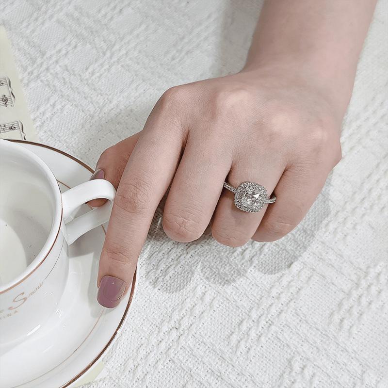 European & American Style Micro-Inlaid Zircon Square Diamond Women's Wedding Ring