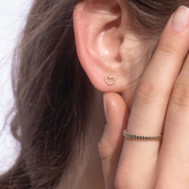 BEFORE MOONRISE [14K] Tiny Heart Earrings GE7