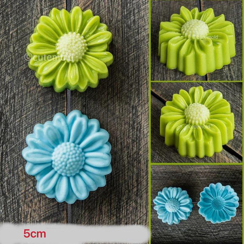 5Pcs 5Cm Various Flower Designs Silicone Mold Chocolate Pudding Ice Mould Cupcake Cake Tools Diy Mini Soap Candle Molds