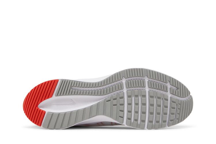 Men's Sneakers Nike Quest 4 White Chile Red White/Chile Red/Pure Platinum/Wolf Grey