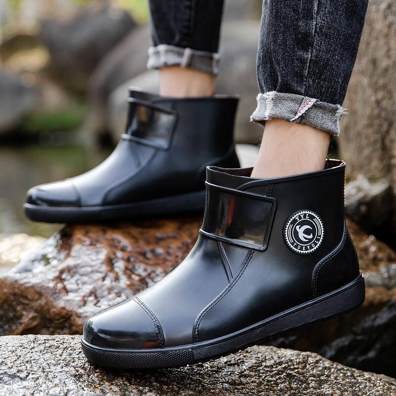 Fashion Men's Ankle Rain Boots Waterproof Non-Slip Hook and Loop Strap Short Rain Shoes