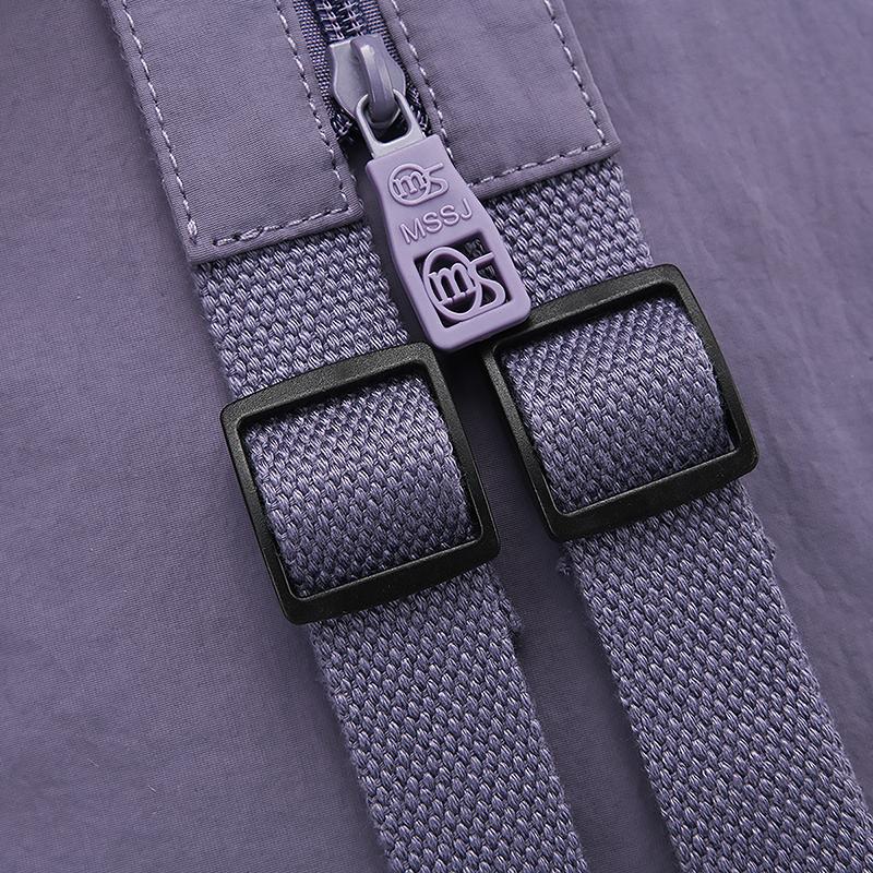 Zaino Compatto con Tasche Multiple con Zip e Tasca Laterale in Rete