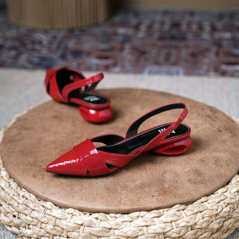 Fashion Women's Shoes 2025 Summer Fashion Closed Toe Women's Sandals Dress Sandals Women  Low Heel Slip On Pointed Toe Female Shoes