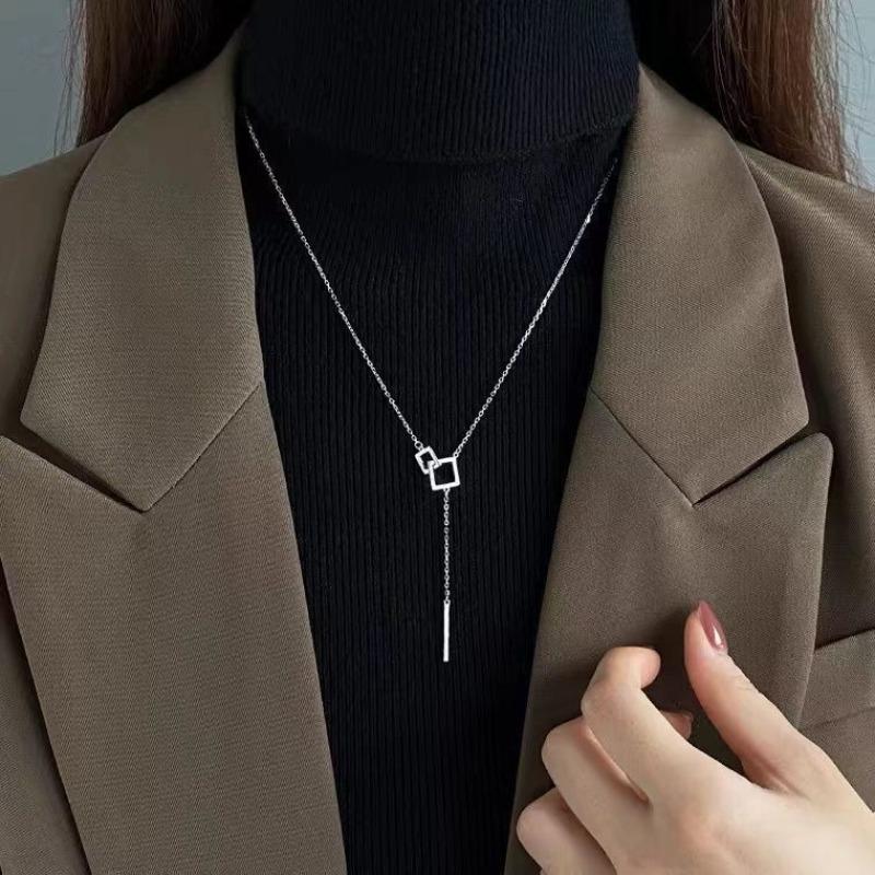 Double stacked chain pendant necklace female hip hop cold wind accessories niche design sense premium sweater hair